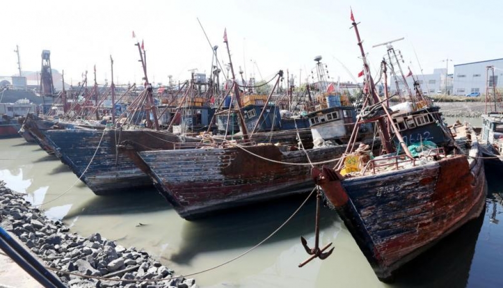 福建一艘漁船17日晚間5時在馬祖爆炸，8人已獲救，但截至17日晚間9時50分，仍有1民漁工失蹤。圖為示意圖非當事漁船。（湯森路透）
