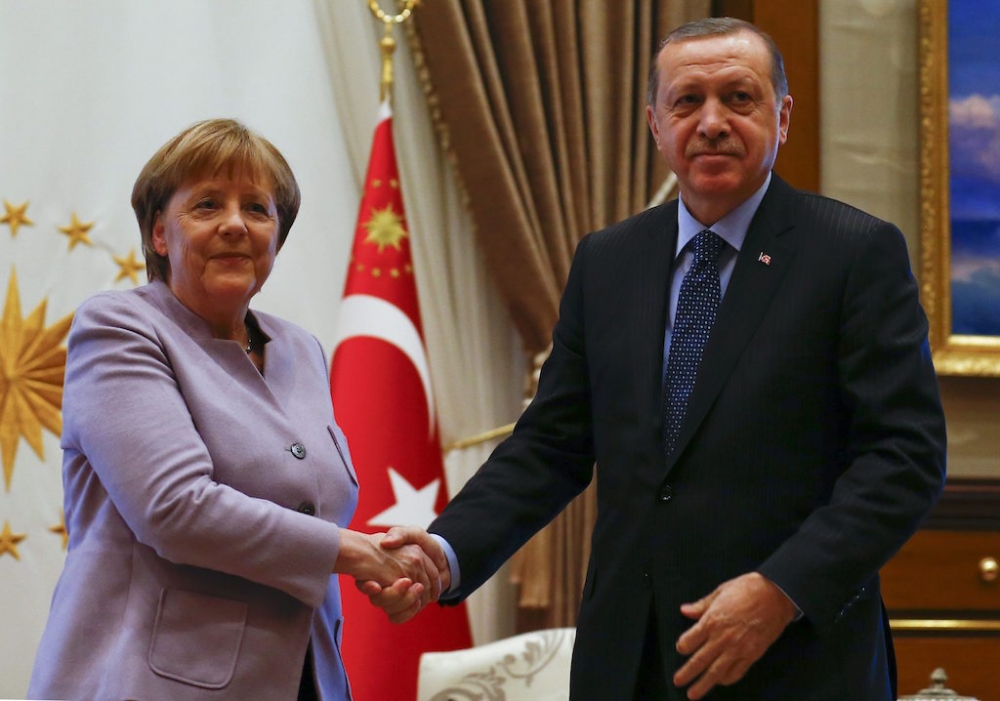 德國總理梅克爾2月2日出訪土耳其與總統艾爾多安會唔。（湯森路透）
