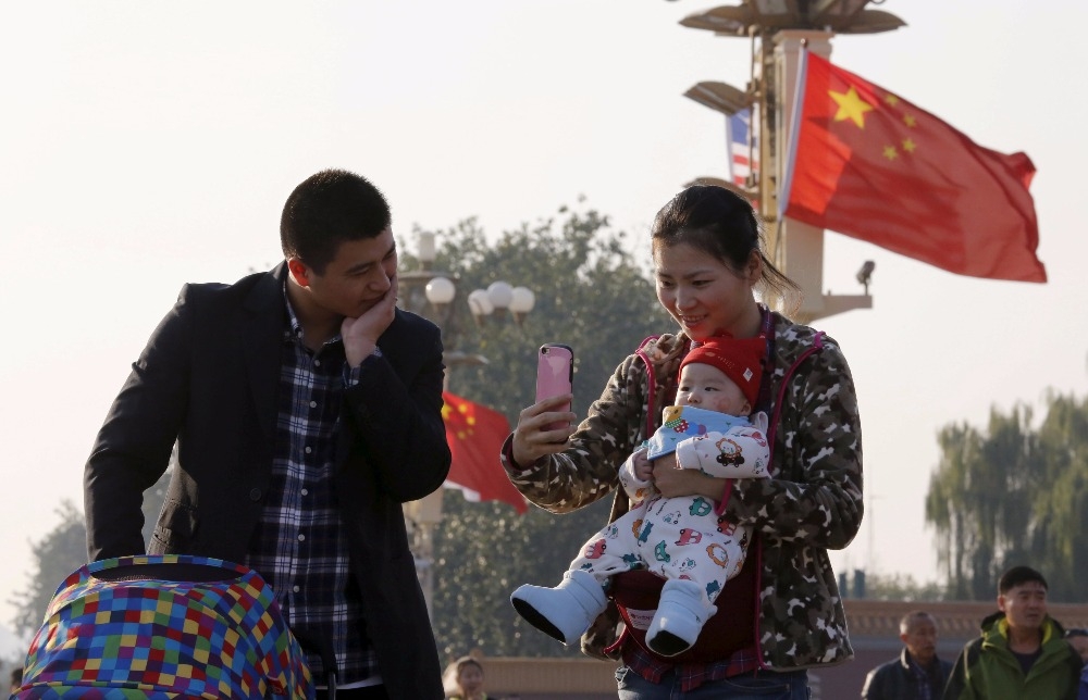 中國國家統計局數據顯示，從2010年至2015年中國的平均生育率只有1.2，中國人大代表建議全面開放生育。（湯森路透）
