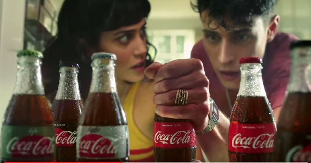 可口可樂2017年新推出的廣告大獲好評。（湯森路透）