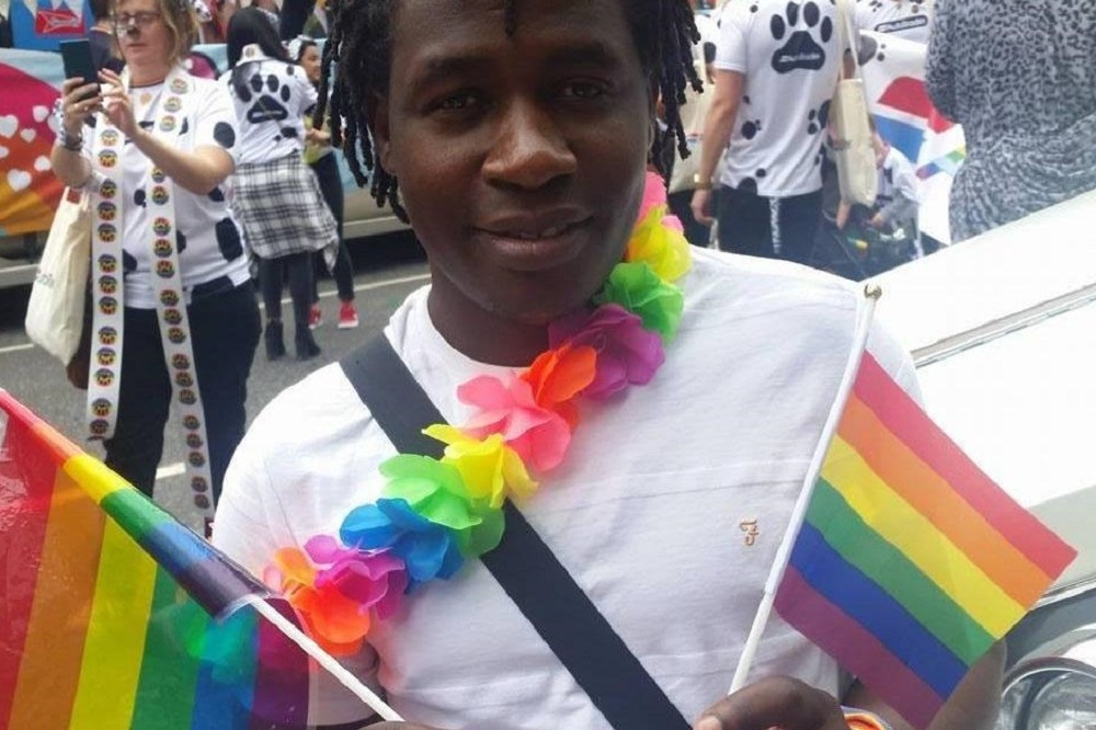 烏干達同性戀男子凱云因為「未提供充足的同性戀證明」，英國政府拒絕他的庇護申請，準備把他遣返回國。　　（翻攝自推特）