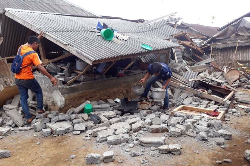 印尼龍目島29日發生地震。（美聯社）