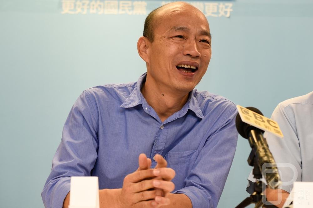 韓國瑜日前稱收到恐嚇信，台北市長柯文哲聽後對此笑說「聽聽就好」。（資料照片／林家賢）