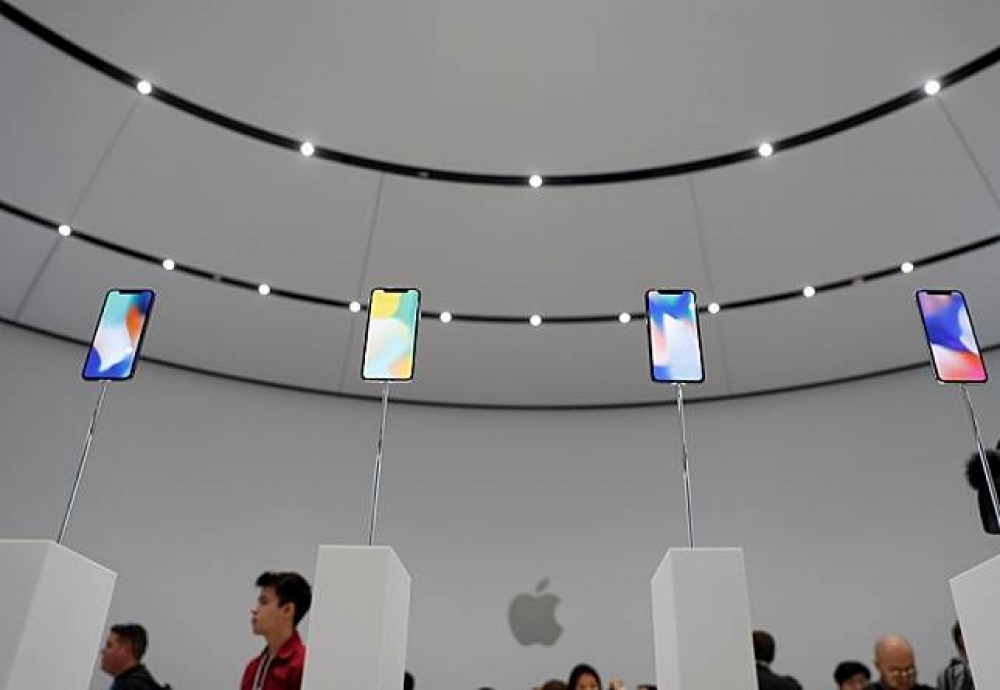 蘋果中新機iPhone X在大中華地區熱賣。（湯森路透）