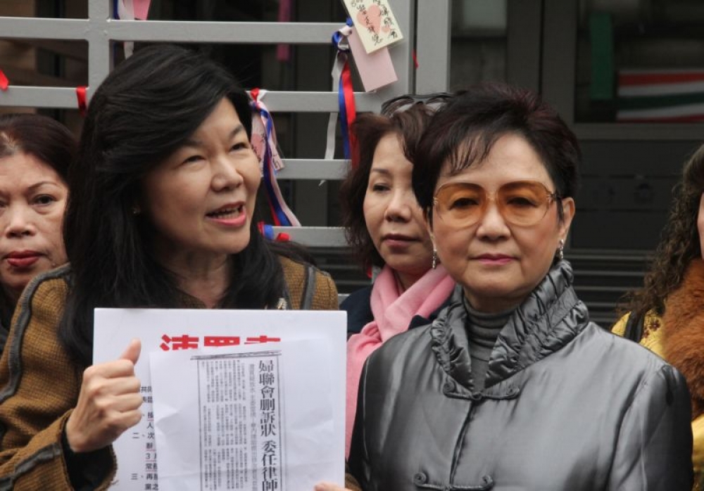對於辜嚴倬雲的主張，婦聯會前常委潘維剛(左)表達12萬分的支持。（攝影：張凱婷）（攝影：林家賢）