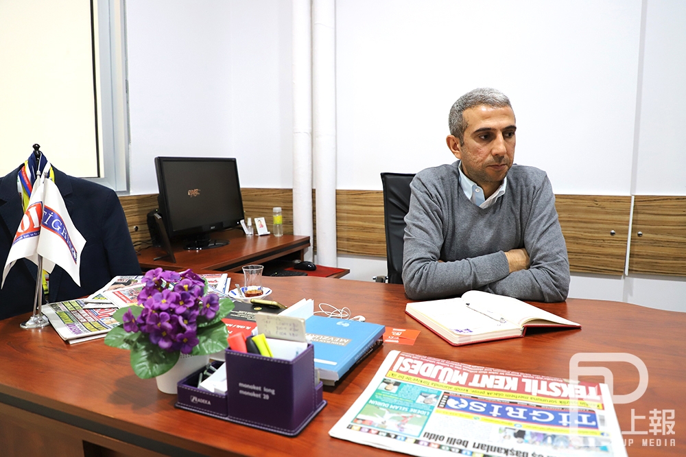 土耳其老牌媒體《底格里斯新聞》（Tigris Haber）的總編輯伊里亞斯（İlyas Akengin）。（攝影：羅佳蓉）