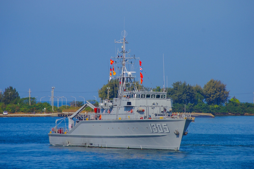 受慶富案影響，海軍規劃現階段先將部分獵雷艦進行性能提升，符合反封鎖作戰需求後，老舊獵（掃）雷艦再以汰除一艘建一艘的模式，增加水雷反制兵力；圖為永豐級獵雷艦。（取自國防部官網）