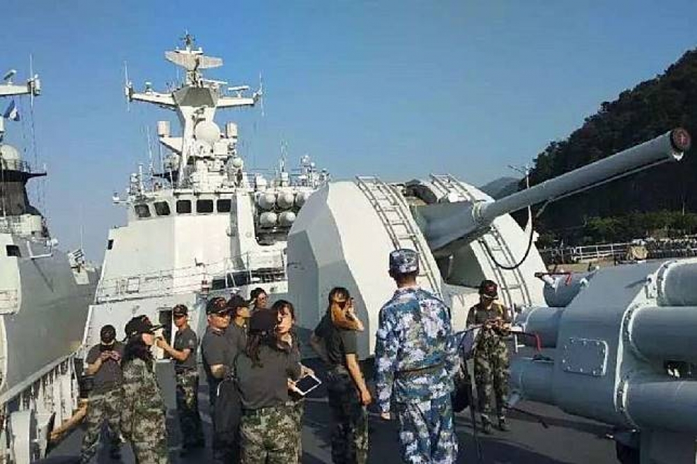 中國媒體稱「馬鞍山艦」曾與國軍軍艦相遇並「主動打招呼」，海軍艦隊指揮部13日否認。（圖片取自鳳凰網）