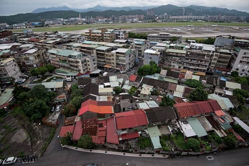 立法院11日三讀通過《都市危險及老舊建築物加速重建條例》部分修正草案，放寬老舊建物放款融資比率，得不受《銀行法》放款融資比率「不得超過30%」限制。圖為示意圖。（攝影：李昆翰）