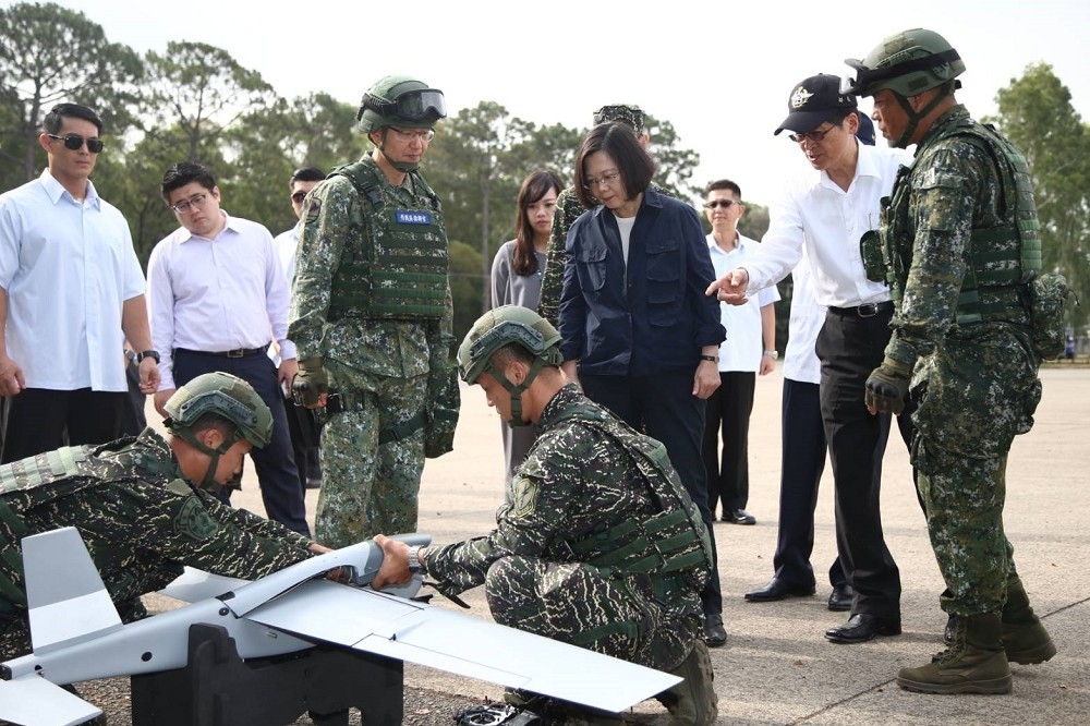 7日國軍進行「漢光34號演習」實兵演練，蔡英文表示，國軍戰力是國家安全的保證，她會全力支持國軍。（攝影：李昆翰）