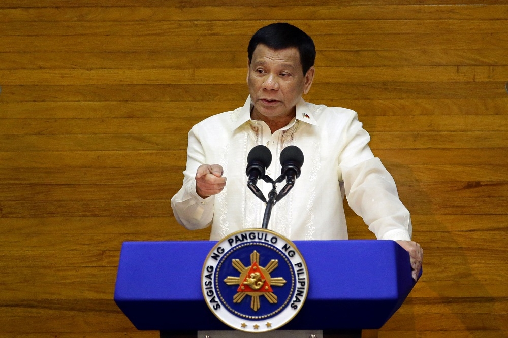 菲律賓總統杜特蒂，14日稱自己已不再是天主教徒。（湯森路透）