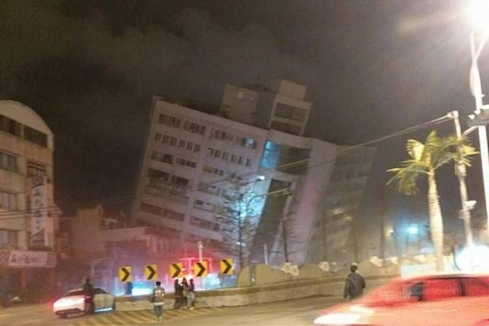 花蓮7級強震，統帥飯店傳出倒塌。（取自臉書花蓮同鄉會）