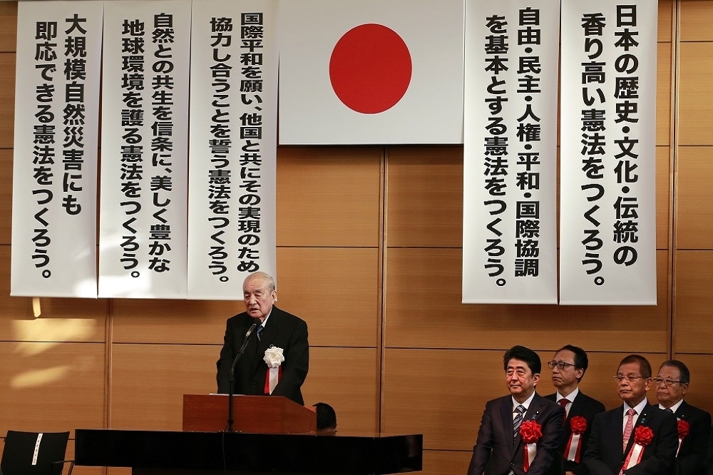 27日剛屆百歲的日本前首相中曾根康弘曾親身歷經二次世界大戰，立場為日本民族主義者。（美聯社）