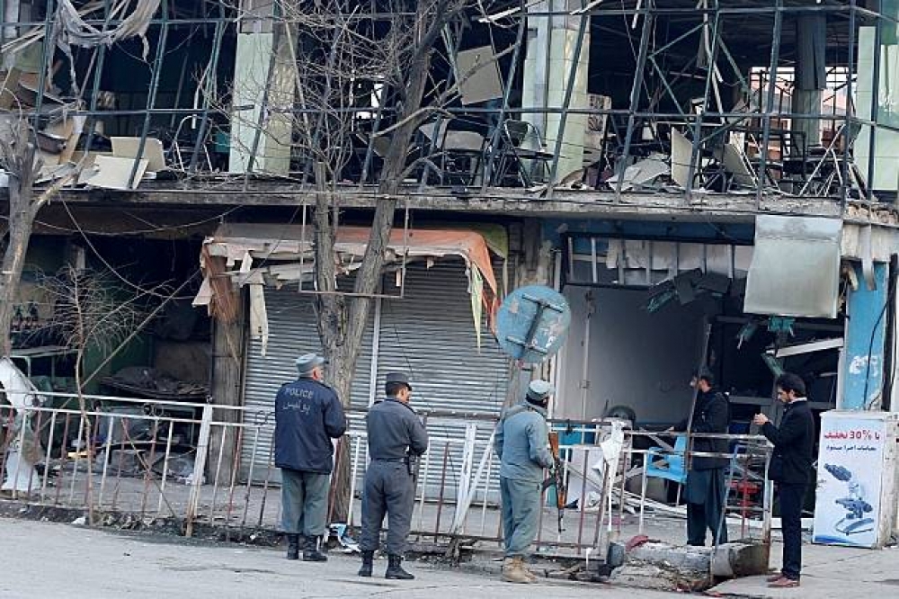 阿富汗首都喀布爾一處建築1月底遭受自殺炸彈攻擊。（湯森路透）