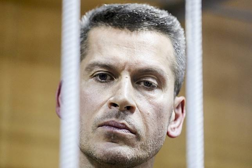 俄國億萬富翁瑪格梅多夫（Ziyavudin Magomedov）3月31日被俄國法院冠上挪用公款的罪名，下令拘捕。（照片：美聯社，後製：潘世惟）