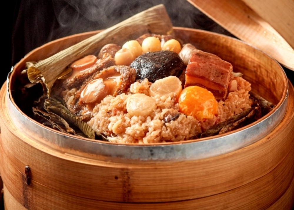 圖說:鮑魚干貝八寶粽
(圖片來源: 台北福華)
