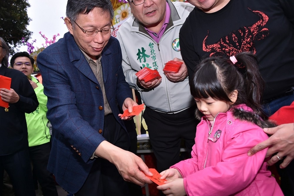 台北市長柯文哲上任三年多，最近與當年共同造勢的民進黨籍議員關係是越來越尷尬。（圖片取自柯文哲臉書）