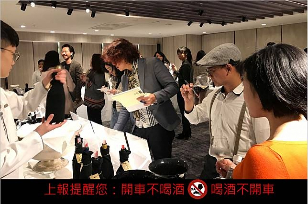 隆河谷葡萄酒公會(Vignobles de la Vallée du Rhône) 首次於台灣舉辦盲飲活動。（照片提供：隆河谷葡萄酒公會）