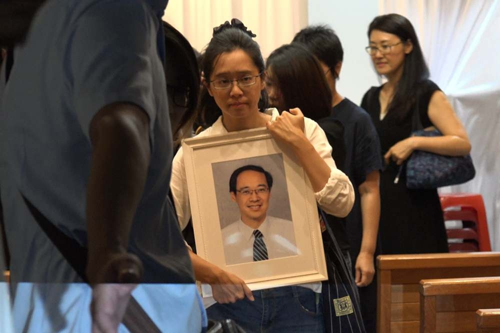 楊偉中遺體9日抵達台灣，隨即送往台北第一殯儀館。遺孀陳以真今日也首度接受媒體短暫訪問。（攝影：李智為）