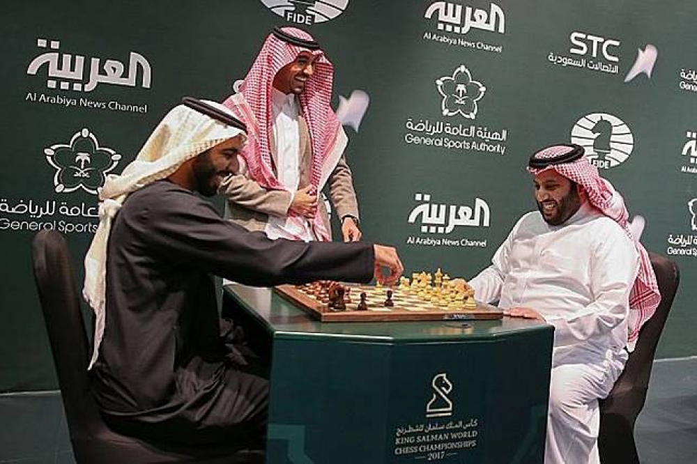 世界西洋棋錦標賽25 日在沙烏地阿拉伯（Saudi Arabia）首都利雅德（Riyadh）舉行開幕典禮。（美聯社）