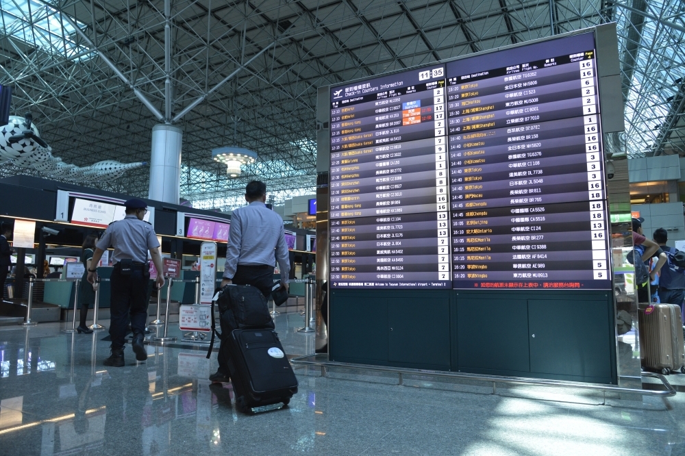 受潭美颱風影響，28日部分往返日本沖繩航班皆取消，旅客須注意最新航班動態。（資料照片／李智為攝）