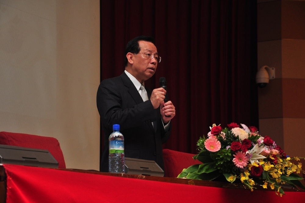 前財政部長顏慶章（圖）指控「艾森豪獎金中華民國協會 」會長張孝威私下與北京溝通，以致台灣未能使用「Taiwan」名稱，而是「Chinese Taipei」。（圖片取自國立中山大學）