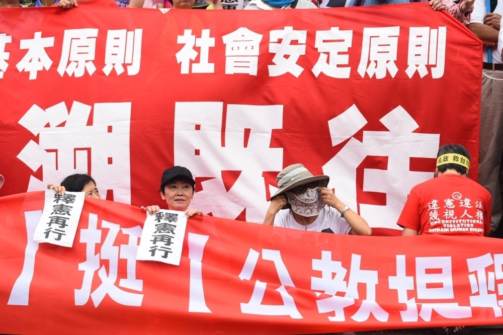 監察院院會明（9日）天已排定處理年改釋憲案議程，極可能再度上演表決大戰後，由原任監委以人數優勢通過「監院聲請年改釋憲案」。（攝影：李昆翰）