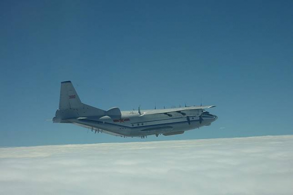 國防部23日表示，中國軍機在進行跨海訓練時，其中有運八機(國防部提供)一架，經過巴士海峽後轉往東北飛行。