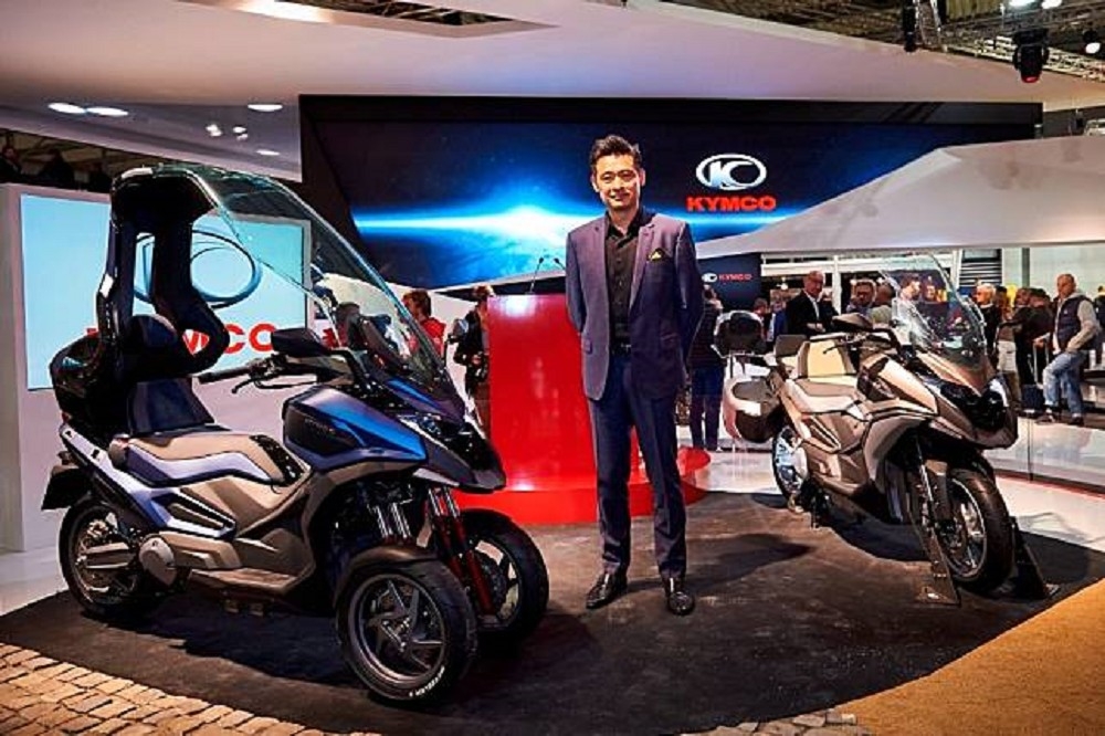 KYMCO董事長柯勝峯領軍，發表全新C Series Concept雙概念車，一次推出CV2與CV3全球首演，達到擁抱「The Luxury of Discovery」的騎乘新境界。。(照片來源：KYMCO)