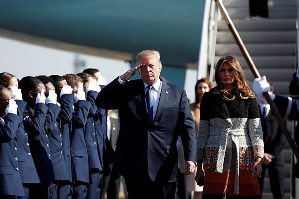 美國總統川普（Donald Trump）與第一夫人梅蘭妮亞（Melania Trump）5日抵達日本。（湯森路透）