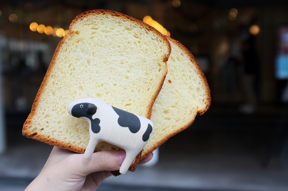 全家便利商店與2017世界麵包大賽總冠軍陳耀訓師傅，推出6款100%無添加麵包（攝影：施縈縈）