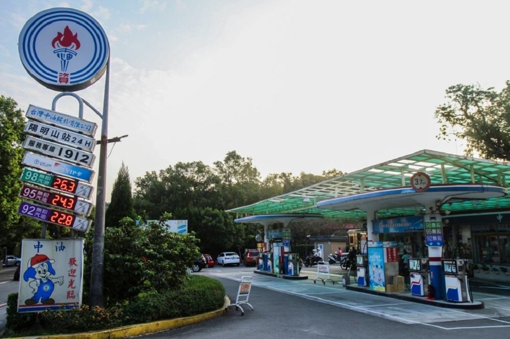 台灣中油公司21日揭露桃園煉油廠95無鉛汽油品質不合格，影響範圍包括雙北、桃園、新竹及苗栗等逾百座加油站。（資料照片／攝影：蘇郁晴）