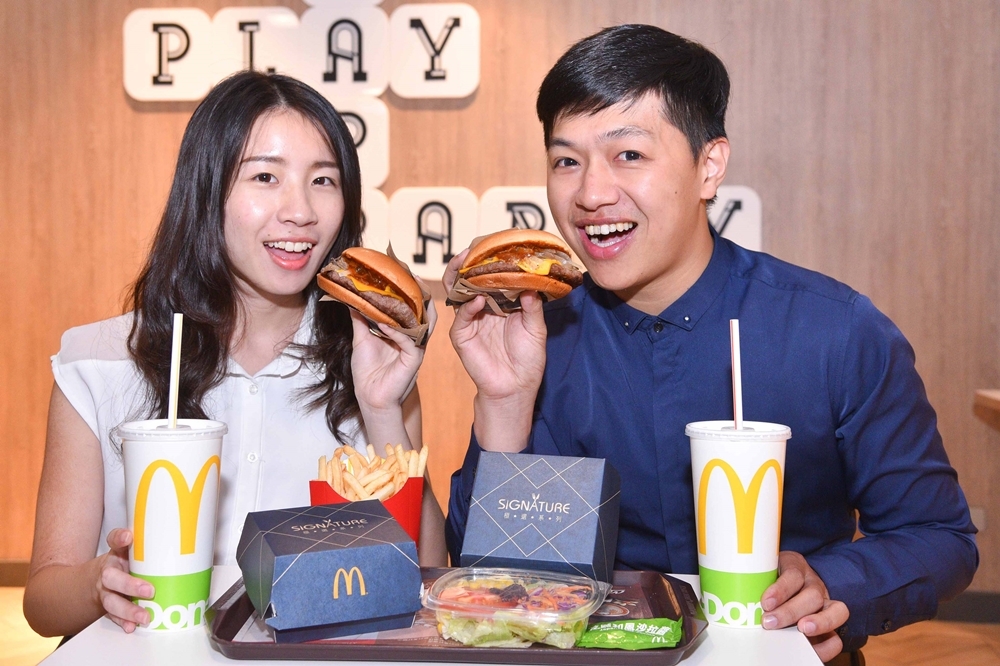 台灣麥當勞自今（24）日起，將推出極選「松露蕈菇安格斯黑牛堡」（台灣麥當勞提供）