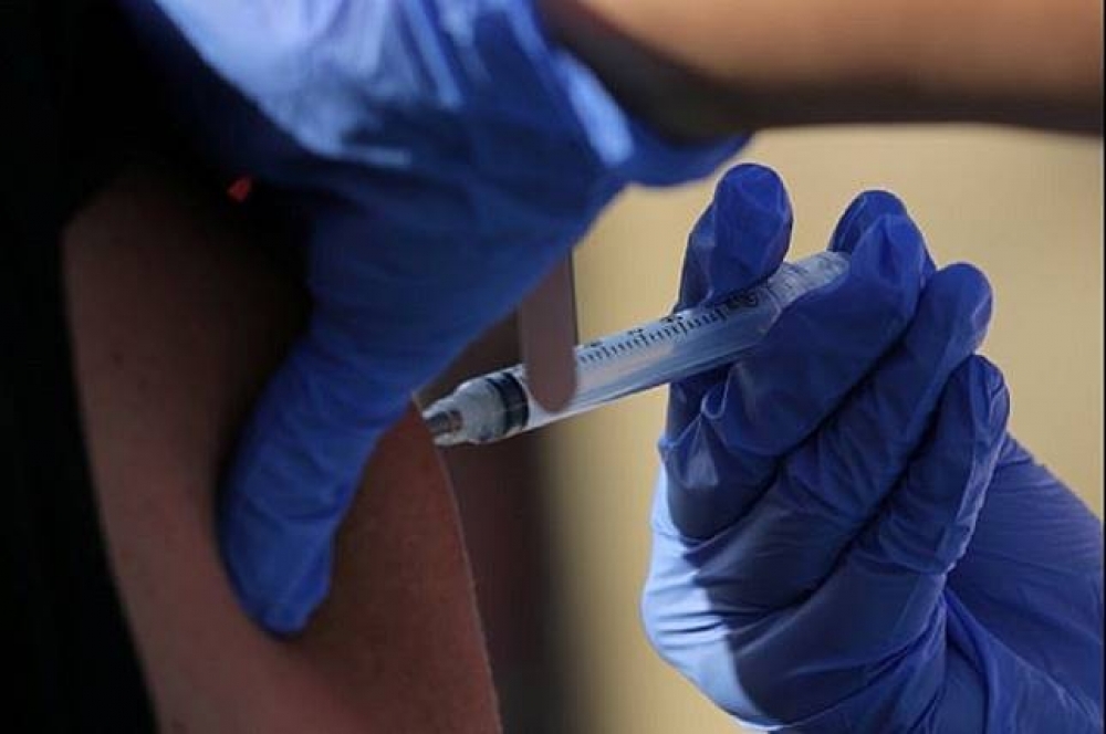 北市衛生局25日通報發現巴斯德流感疫苗當中有一支外觀明顯變色，目前同批號相關疫苗已經暫停使用。圖為示意圖。（湯森路透）