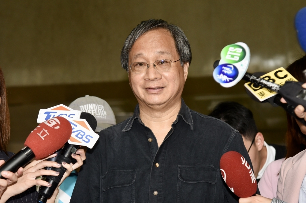 高雄市長選情緊繃，台北市長柯文哲競選辦公室總幹事小野在「我是挺其邁的」影片現身表態支持。（攝影：張文玠）
