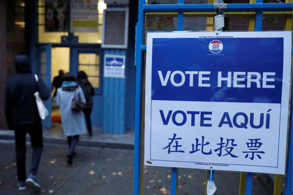 即將在台北時間7日早上揭曉的美國期中選舉，各州已展開投票作業。（湯森路透）