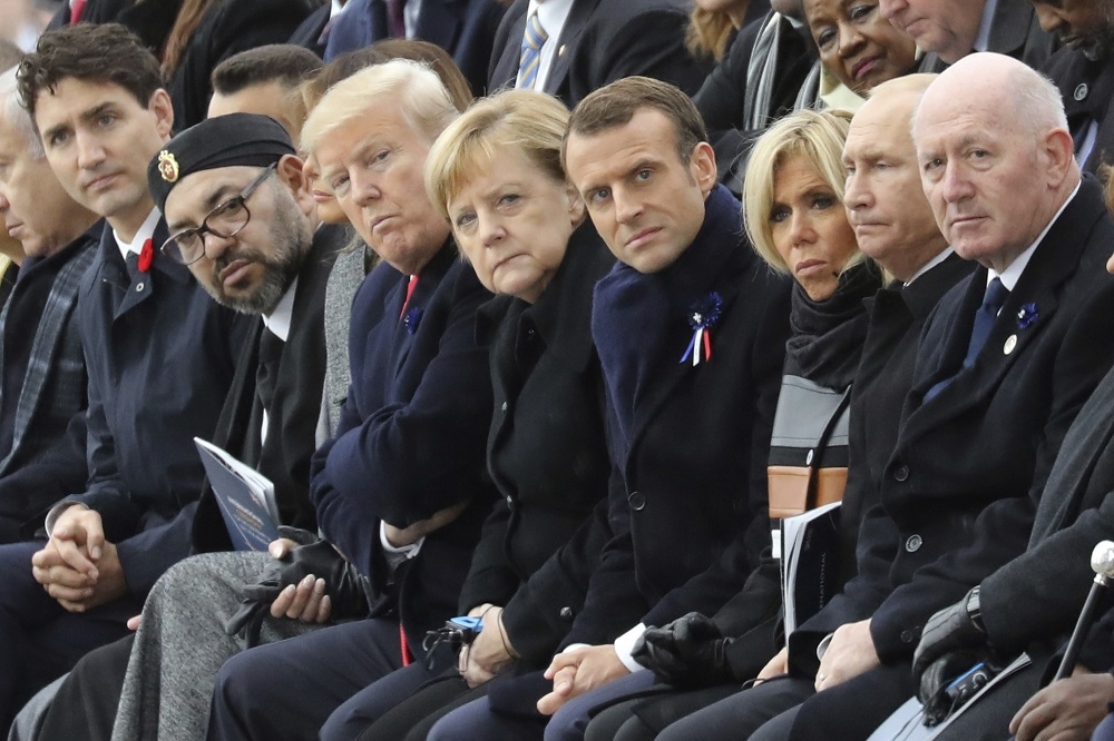 逾60位國家元首與政府首腦齊聚巴黎凱旋門，向戰爭中上千萬名傷者與罹難者致敬。（美聯社）