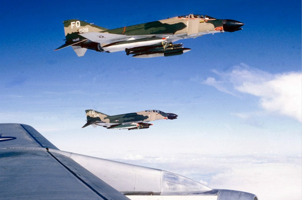 美軍已退役的2架F-4D「幽靈」戰機。（圖片取自美國空軍博物館）