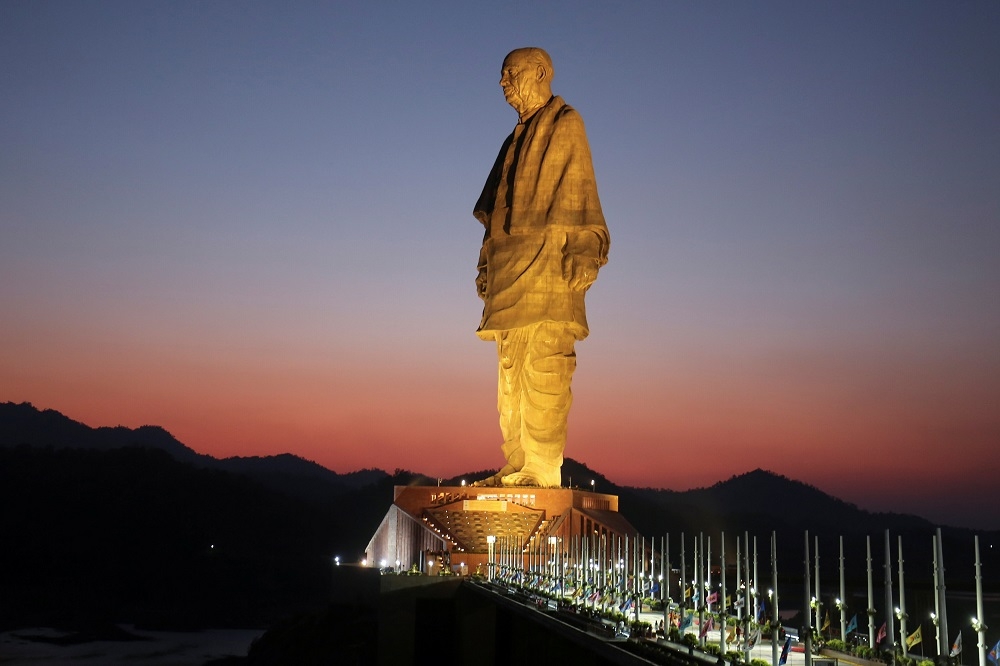 全球最高雕像甫在印度揭幕。（湯森路透）