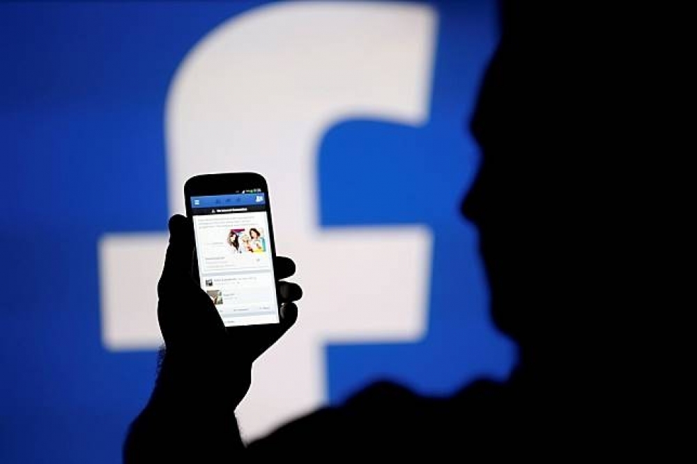 《華爾街日報》報導，臉書高階主管曾建議鼓勵客戶多下廣告，以取得用戶資訊。（湯森路透）
