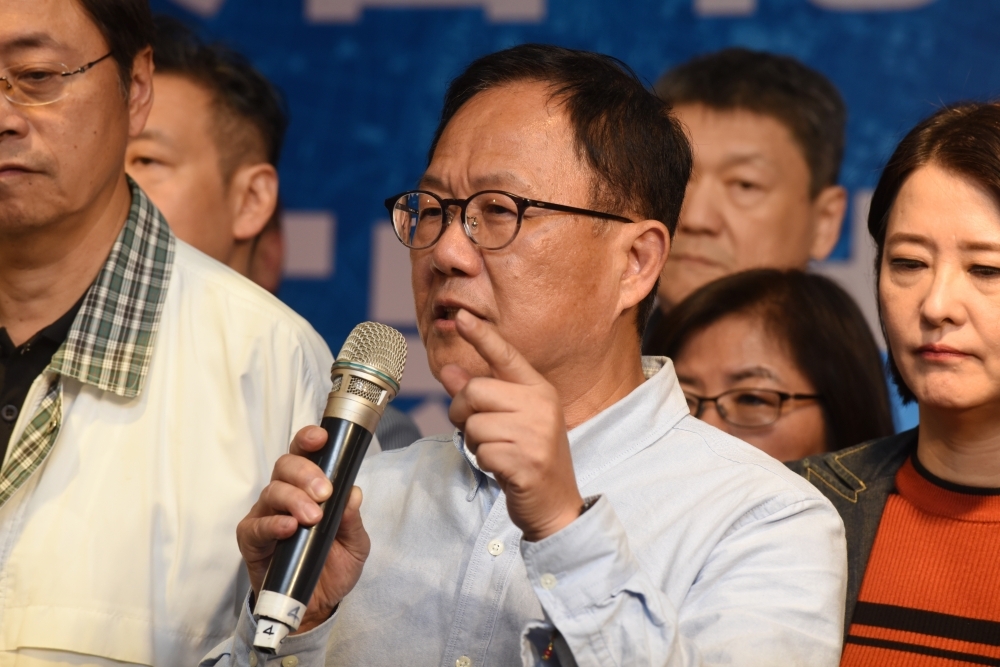 國民黨台北市長候選人丁守中僅以3254票落選後，質疑選務有瑕疵，向北院聲請驗票。（資料照片／鄭宇騏攝）