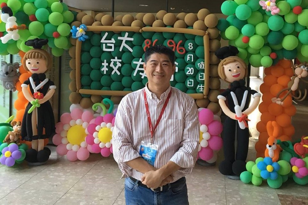 今年台北市議員選舉，挑戰連任的陳炳甫以2萬2223票，成為中山大同區得票最高的議員當選人。（取自陳炳甫臉書）
