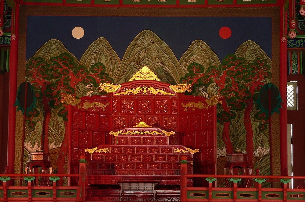 朝鮮王位，景福宮勤政殿。（維基百科）
