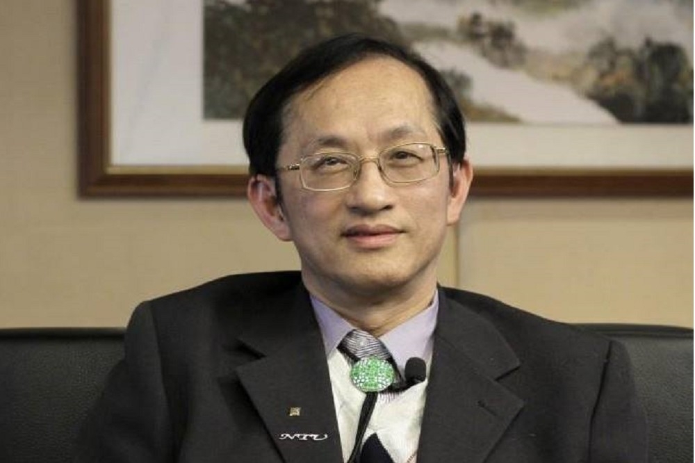 台大電機系教授吳瑞北，25日上午提起行政訴訟，聲請定暫時狀態假處分，試圖阻止教育部聘管中閔上任。（圖片取自吳瑞北臉書）
