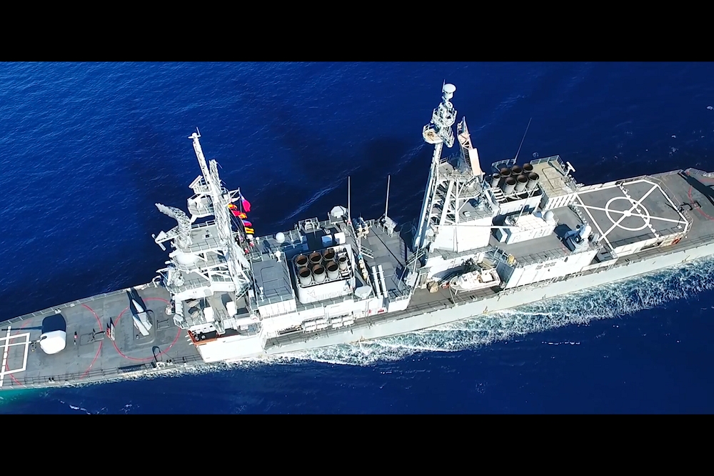 2019年第一天，海軍司令部在發布《TOWARD 2019》形象短片，片中出現各式主戰火砲實彈操演影象。（圖片截取自Toward 2019）