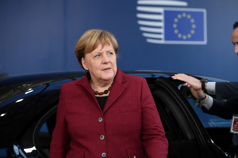 德國總理梅克爾的個資遭駭，被公開在網路上流傳。（湯森路透）