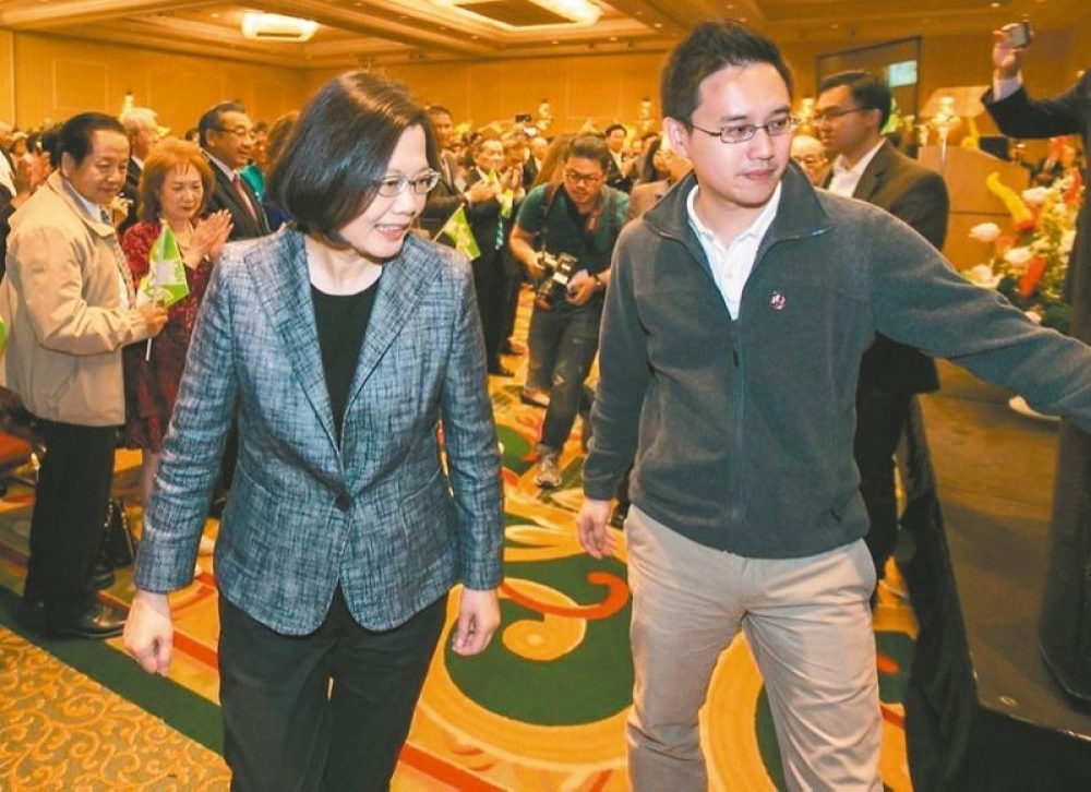 「口譯哥」趙怡翔即將上任駐美代表處的政治組組長。（圖片摘自蔡英文臉書）