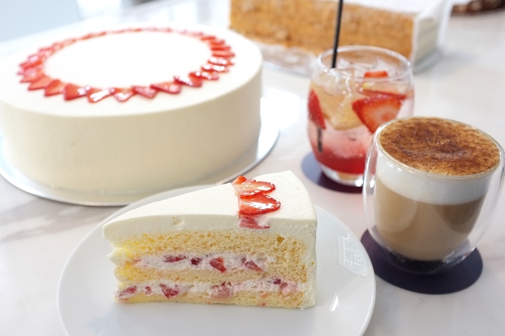  Lady M 從即日起以當季最新鮮、香甜的草莓，推出一系列季節限定蛋糕及飲品（攝影：施縈縈）