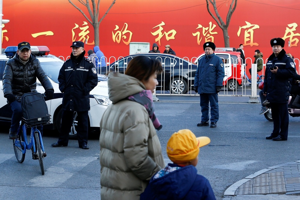 中國江蘇爆發過期疫苗風暴，至少1450名孩童已施打。（湯森路透）