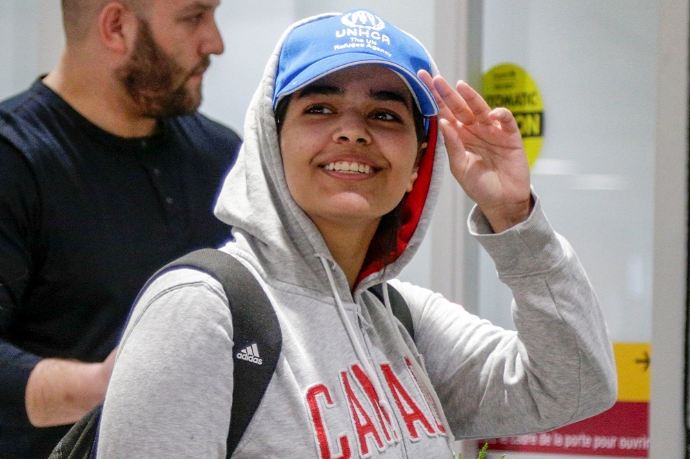 沙烏地阿拉伯籍女性奎農12日抵達加拿大成為「新」加拿大人。（湯森路透）